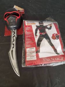lot 4430 image: Stealth Ninja Costume