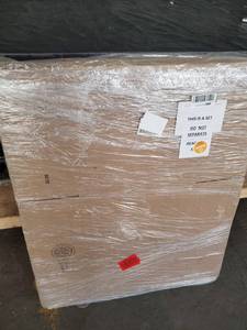 lot 7639 image: Large Shipping Boxes 21x15x15