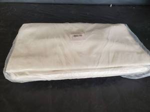 lot 7703 image: Foldable Laundry Basket Bag