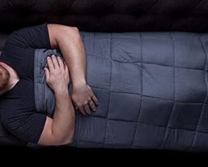 lot 4397 image: CHANASYA PREMIUM EGYPTIAN COTTON WEIGHTED BLANKET