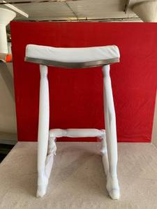 lot 3752 image: Modern White Chair