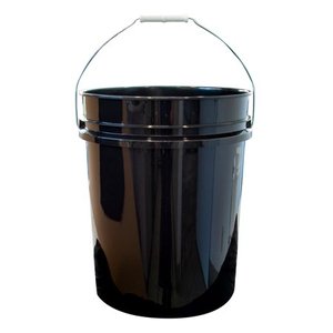 lot 1640 image: Argee 5 Gallon Black Bucket