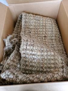 lot 1699 image: Large Rug