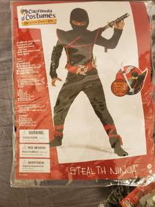 lot 1714 image: California Costumes Stealth Ninja Costume
