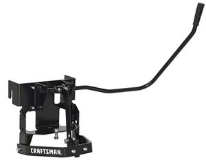 lot 1547 image: CRAFTSMAN CMXGZBF7124586 Garden Tractor Sleeve Hitch, Black