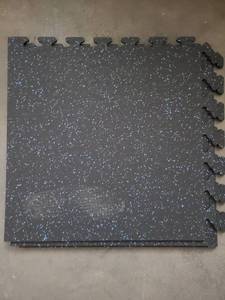 lot 4510 image: Rubber Mat Tiles 24x 24 4 Piece