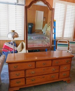 lot 8005 image: Thomasville Triple Wide Dresser & Mirror