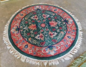 lot 8032 image: Circular Rug