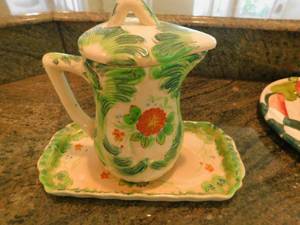 lot 8067 image: Pitcher & Display Base