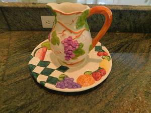 lot 8073 image: Pitcher & Display Base