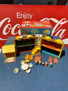 lot 2009 image: Fisher Price Play Family House 1969
