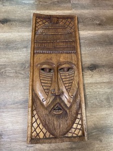 lot 2023 image: Large Wooden carved Mans Face