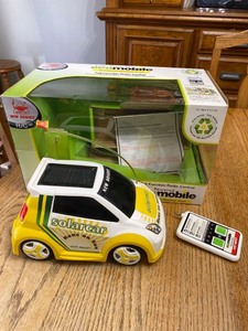 lot 2028 image: Solar Powered New Bright Ecomobile Solar Remote Controlled Car
