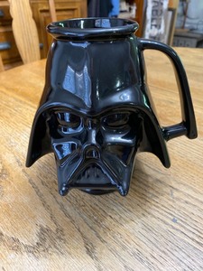 lot 2034 image: Vintage 1977 Star Wars, Darth Vader Mug 20th Century Fox RUMPH Calif. Original
