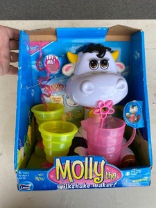 lot 2079 image: Molly the milkshake maker toy by Lanard