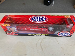 lot 2090 image: Racing champions 124 scale top fuel dragster king Kenny