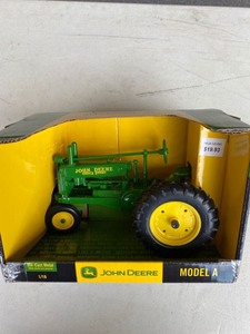 lot 2093 image: John Deere model a diecast metal 116 scale made by Ertl