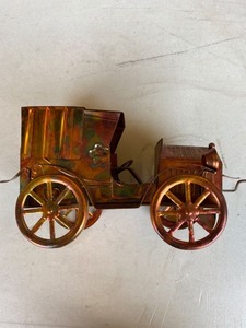 lot 2098 image: Metal tin car music box plays king of the road