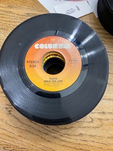 lot 2142 image: Lot of 50 vintage 45 RPM records