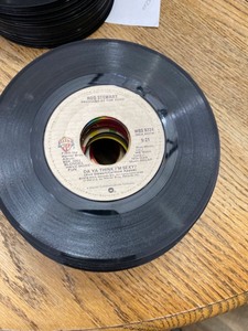 lot 2145 image: Lot of 50 vintage 45 RPM records Lot 7