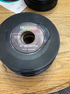 lot 2146 image: Lot of 50 vintage 45 RPM records lot eight