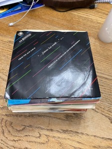 lot 2150 image: Lot of 50 vintage 45 RPM records lot 12