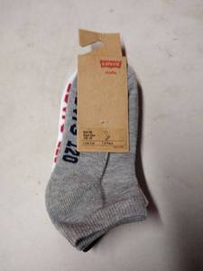 lot 7471 image: kids Levis socks