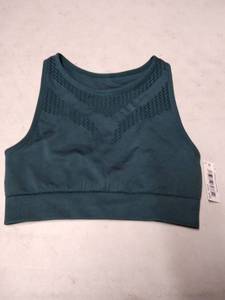 lot 7474 image: small green sports bra