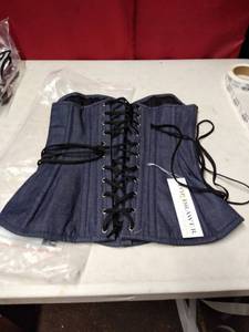 lot 7516 image: top drawer by Daisy corset medium