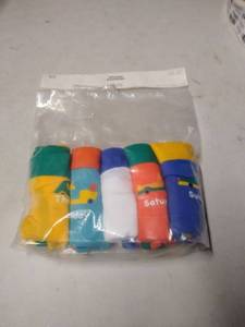 lot 7576 image: Amazon essentials briefs