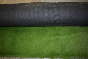 lot 43 image: Artificial Grass Rug 66 x 16