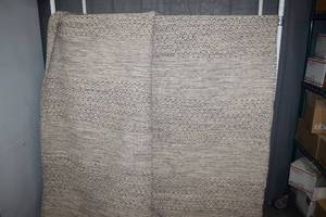lot 59 image: Safavieh Area Rug 8 x 10
