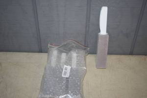 lot 126 image: 4 Pack Pumace Cleaning Stones