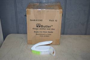 lot 266 image: 12 Butler Iron Handle Scrub Brushes