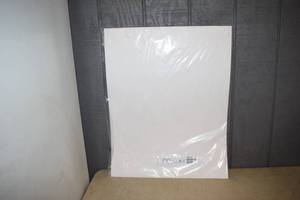 lot 353 image: 25 Sheets Strathmore Vellum Bristol Sheets 22.5 x 28.5