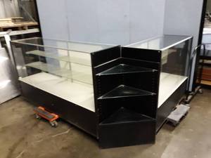 lot 3 image: L Shape 3 piece Store Display