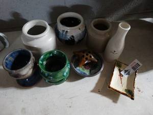 lot 3174 image: Lot of Various Pieces of Pottery