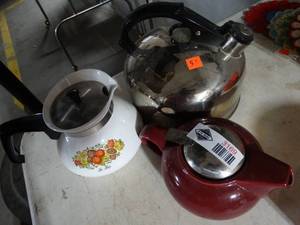 lot 3169 image: Lot of 3 Teapots Kettles