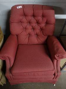 lot 3167 image: Nice Red Arm Chair
