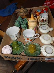 lot 3136 image: Lot of various home decor items