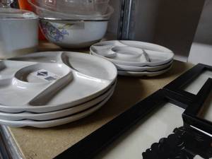 lot 3133 image: Lot of ceramic party trays