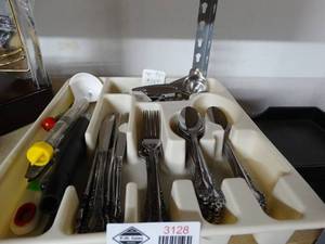 lot 3128 image: Plastic organizer w silverware