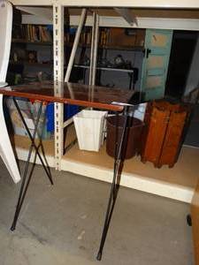 lot 3104 image: Vintage folding TV tray