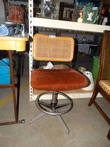lot 3108 image: Padded seat dining chair