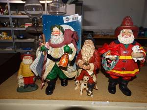 lot 3064 image: Christmas decor