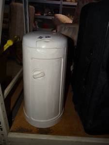 lot 3081 image: Diaper trash can