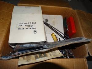 lot 3028 image: Lot of various hand tools & dent puller