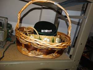lot 3008 image: Baskets & misc.