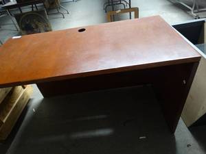 lot 2930 image: Wood desk