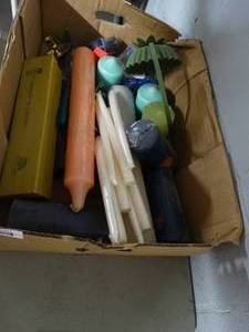 lot 2940 image: Lot of various candles